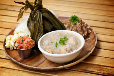 Honolulu Sights & Bites Food Tour: Oʻahu Food & Photo Experience image 12