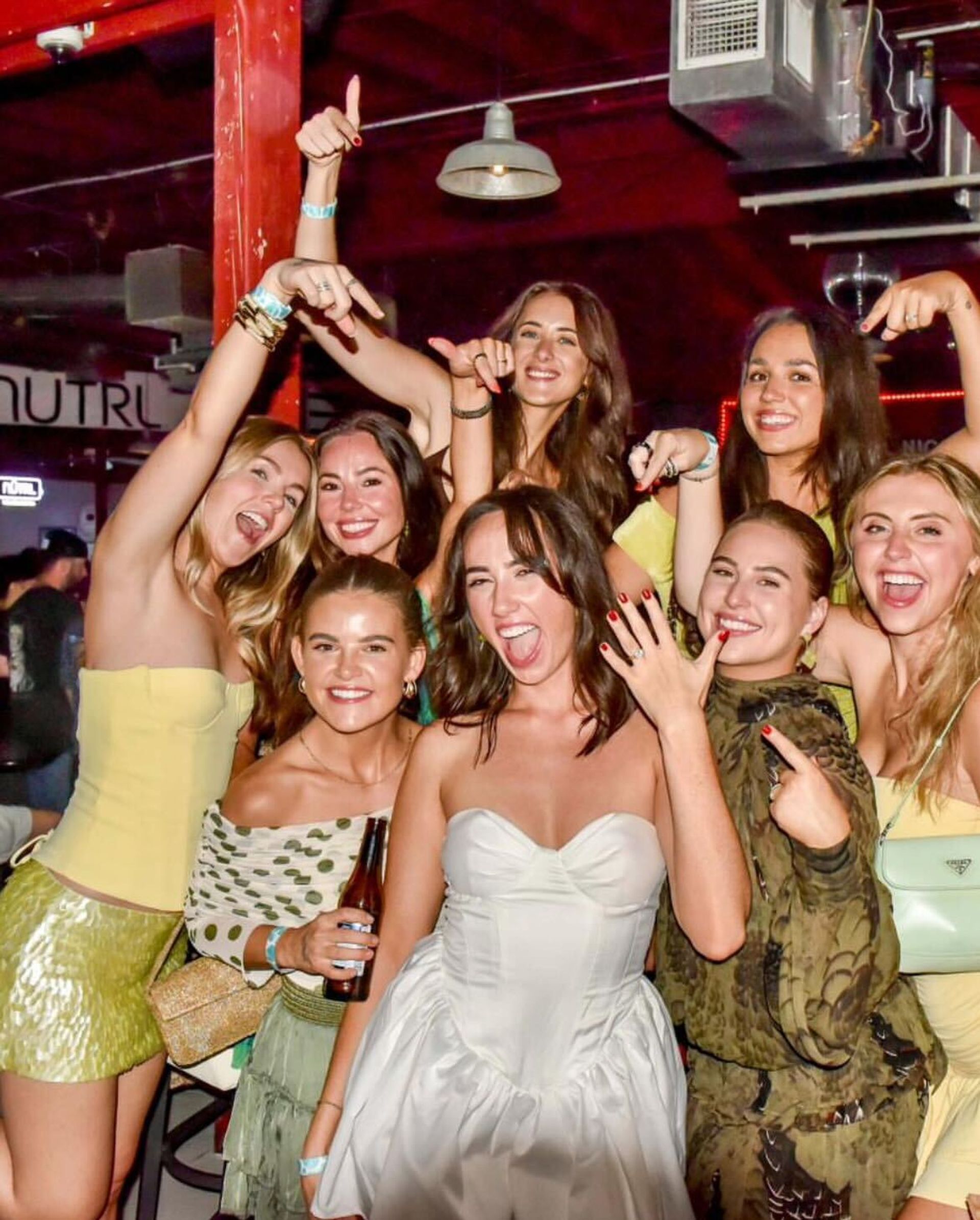 Savannah Smiles: Dueling Pianos, Lively Atmosphere & Friendly Staff image 1
