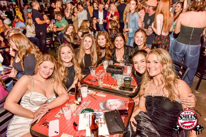 Savannah Smiles: Exclusive Dueling Piano Experience image 3