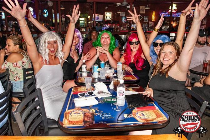 Savannah Smiles: Exclusive Dueling Piano Experience image 8