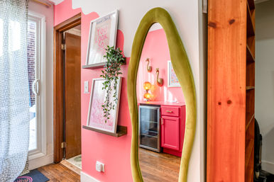 The Lucky Penny: Lincoln Park 3-Story Townhome & Rooftop Oasis image 8
