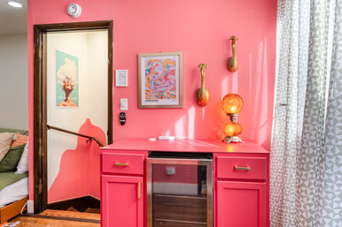 The Lucky Penny: Lincoln Park 3-Story Townhome & Rooftop Oasis image 13