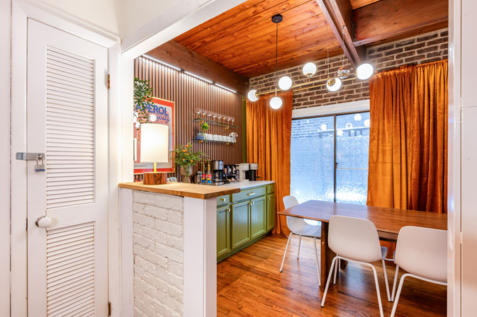 The Lucky Penny: Lincoln Park 3-Story Townhome & Rooftop Oasis image 51