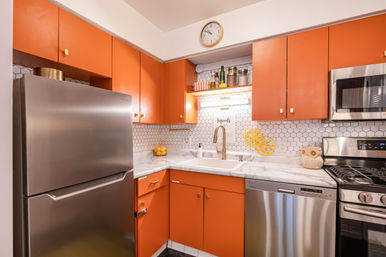 The Lucky Penny: Lincoln Park 3-Story Townhome & Rooftop Oasis image 45