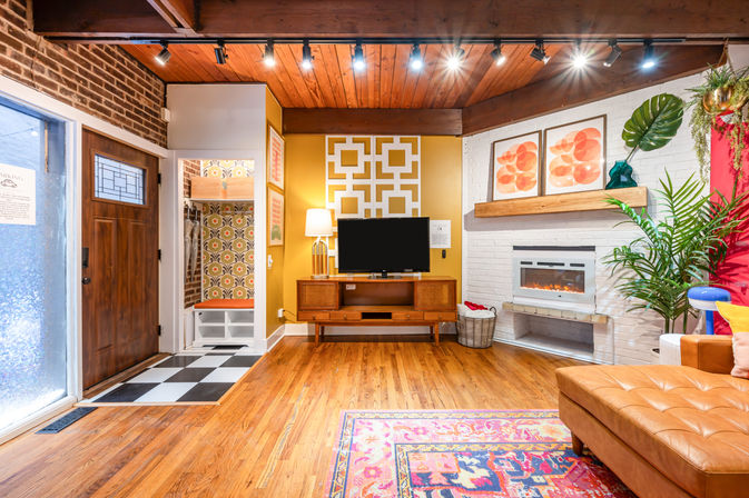 The Lucky Penny: Lincoln Park 3-Story Townhome & Rooftop Oasis image 34