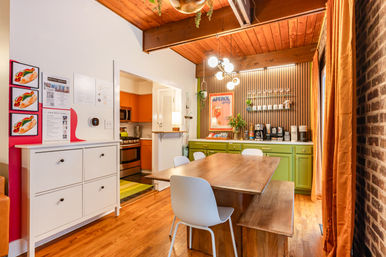 The Lucky Penny: Lincoln Park 3-Story Townhome & Rooftop Oasis image 32
