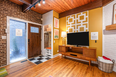 The Lucky Penny: Lincoln Park 3-Story Townhome & Rooftop Oasis image 33