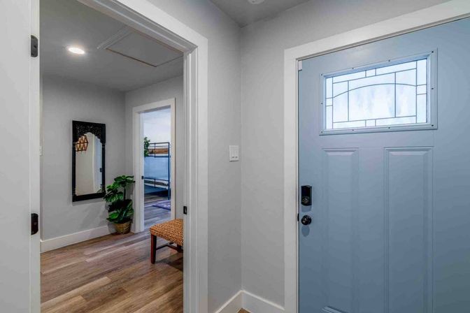 Trendy South Congress Retreat: 4 Bedrooms, Pool + Detached Casita image 13