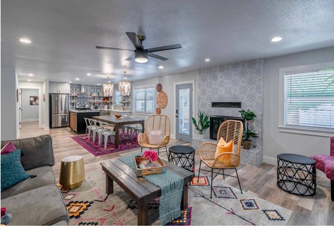 Trendy South Congress Retreat: 4 Bedrooms, Pool + Detached Casita image 6
