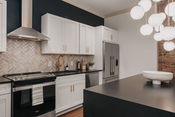 The Bellamy Penthouse at Historic Starr Piano Building: Luxury 4BR Downtown Suite with Concierge, Steps from Broadway image 33