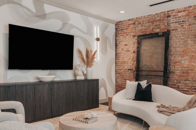 The Bellamy Penthouse at Historic Starr Piano Building: Luxury 4BR Downtown Suite with Concierge, Steps from Broadway image 42