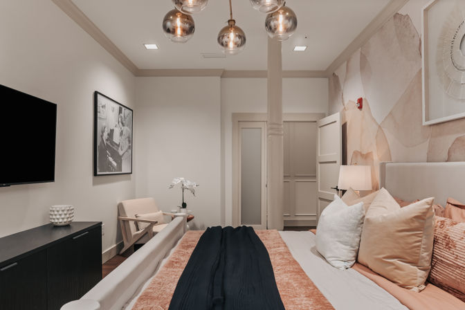 The Bellamy Penthouse at Historic Starr Piano Building: Luxury 4BR Downtown Suite with Concierge, Steps from Broadway image 21