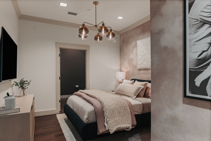 The Bellamy Penthouse at Historic Starr Piano Building: Luxury 4BR Downtown Suite with Concierge, Steps from Broadway image 29