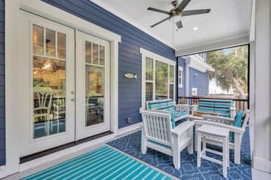 Deja Blue: 6BR Rental wth Pool + Hot Tub, Steps to Beach image 7