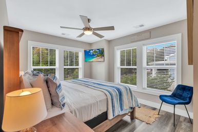 Deja Blue: 6BR Rental wth Pool + Hot Tub, Steps to Beach image 32