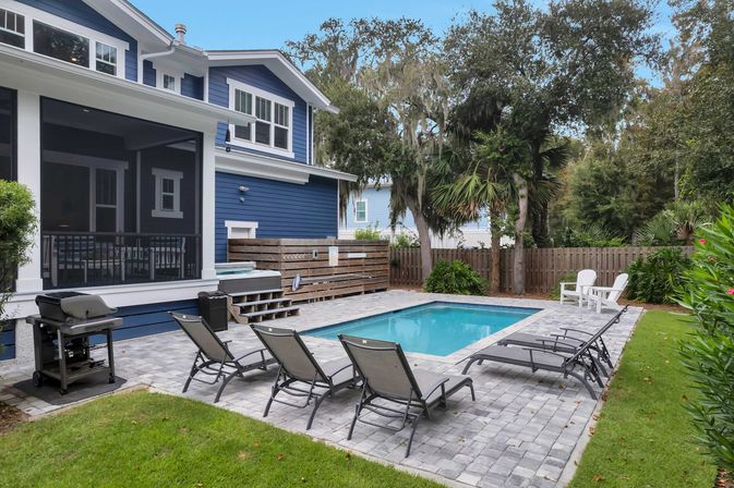 Deja Blue: 6BR Rental wth Pool + Hot Tub, Steps to Beach image 54