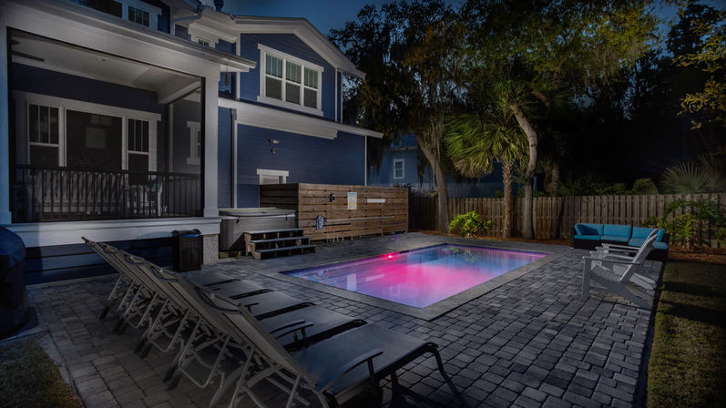 Deja Blue: 6BR Rental wth Pool + Hot Tub, Steps to Beach image 16