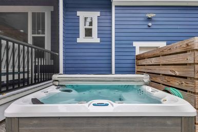 Deja Blue: 6BR Rental wth Pool + Hot Tub, Steps to Beach image 15