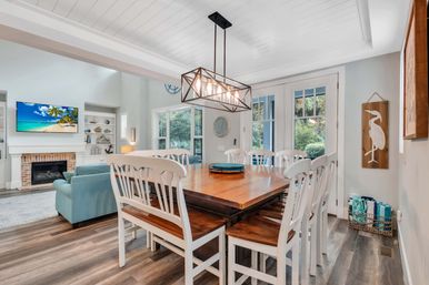 Deja Blue: 6BR Rental wth Pool + Hot Tub, Steps to Beach image 33