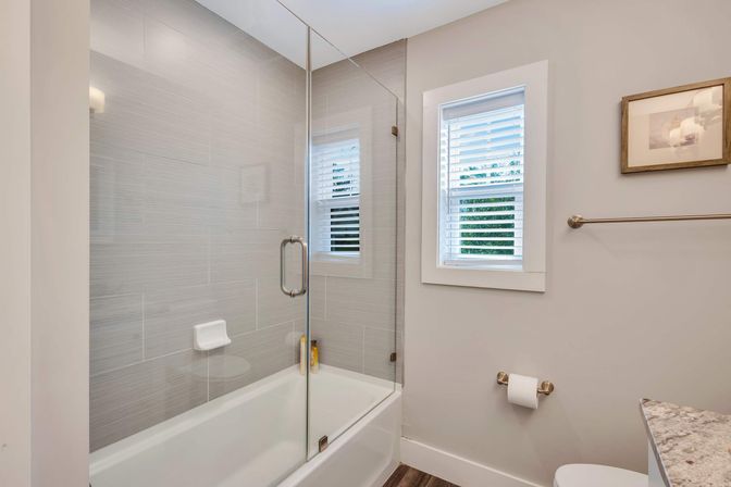 Deja Blue: 6BR Rental wth Pool + Hot Tub, Steps to Beach image 77