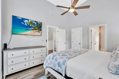 Deja Blue: 6BR Rental wth Pool + Hot Tub, Steps to Beach image 31