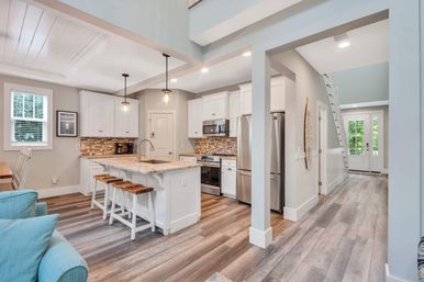 Deja Blue: 6BR Rental wth Pool + Hot Tub, Steps to Beach image 23
