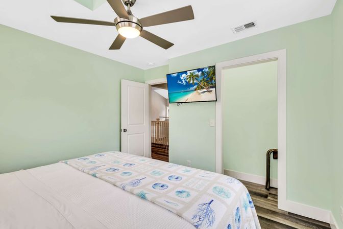 Deja Blue: 6BR Rental wth Pool + Hot Tub, Steps to Beach image 46