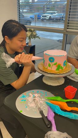 Private & Hands-On Cake Decorating Experience image 12