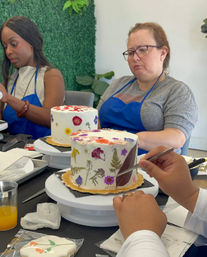 Private & Hands-On Cake Decorating Experience image 5