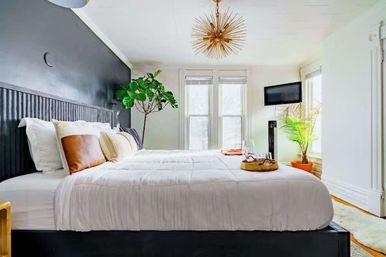Welcome to the Jungle: Lush Escape in Short North image 27