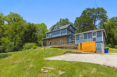 The Six Zero One: 4BR + 1BR Guest House + Entertainment Pavilion (Sleeps 10) image 12