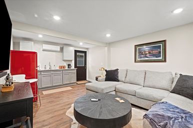 The Six Zero One: 4BR + 1BR Guest House + Entertainment Pavilion (Sleeps 10) image 49