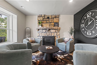 The Six Zero One: 4BR + 1BR Guest House + Entertainment Pavilion (Sleeps 10) image 8