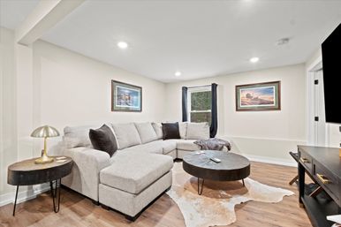 The Six Zero One: 4BR + 1BR Guest House + Entertainment Pavilion (Sleeps 10) image 46