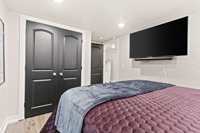The Six Zero One: 4BR + 1BR Guest House + Entertainment Pavilion (Sleeps 10) image 29