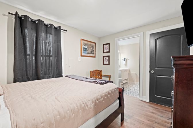 The Six Zero One: 4BR + 1BR Guest House + Entertainment Pavilion (Sleeps 10) image 52