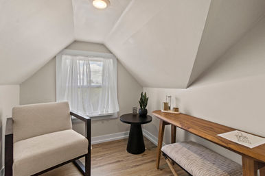 The Six Zero One: 4BR + 1BR Guest House + Entertainment Pavilion (Sleeps 10) image 37