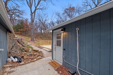 The Six Zero One: 4BR + 1BR Guest House + Entertainment Pavilion (Sleeps 10) image 45
