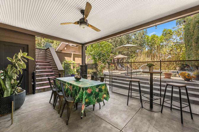 Sunset Junction Pool House image 9