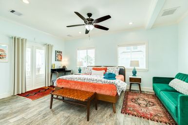 Twist of Lime Gulf-Front Galveston Estate: Huge Deck, Chef’s Kitchen & Beach Views image 41