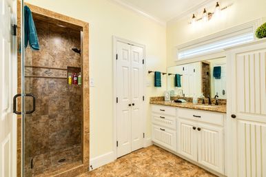 Twist of Lime Gulf-Front Galveston Estate: Huge Deck, Chef’s Kitchen & Beach Views image 50