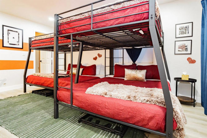 The Star Motel: Vintage Vegas Stay Steps to The Strip (Sleeps 34) image 36
