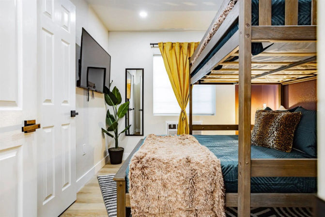 The Star Motel: Vintage Vegas Stay Steps to The Strip (Sleeps 34) image 32