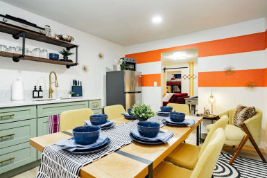 The Star Motel: Vintage Vegas Stay Steps to The Strip (Sleeps 34) image 19