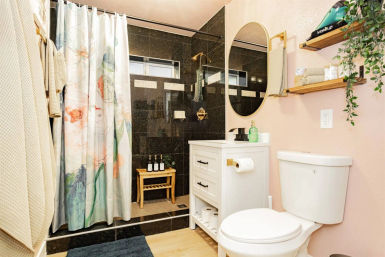 The Star Motel: Vintage Vegas Stay Steps to The Strip (Sleeps 34) image 41