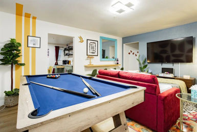 The Star Motel: Vintage Vegas Stay Steps to The Strip (Sleeps 34) image 15