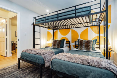 The Star Motel: Vintage Vegas Stay Steps to The Strip (Sleeps 34) image 30