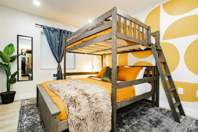 The Star Motel: Vintage Vegas Stay Steps to The Strip (Sleeps 34) image 34
