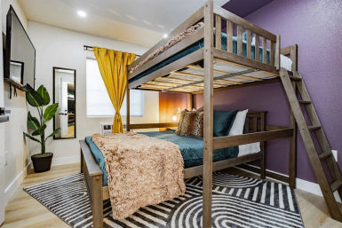 The Star Motel: Vintage Vegas Stay Steps to The Strip (Sleeps 34) image 31