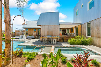 CastleDay: Private Villas for Group Retreats- Pool, Hot Tub, Outdoor Shower, BBall Hoop image 4